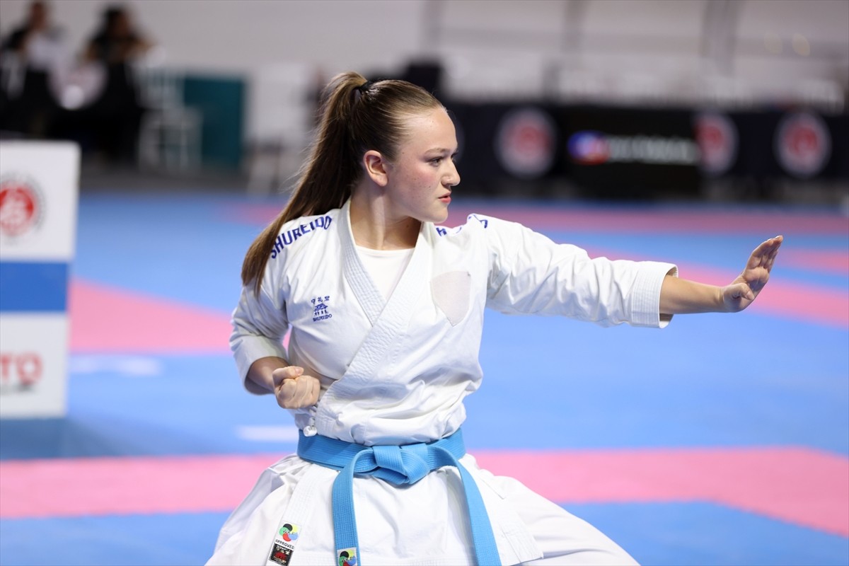 Türkiye Ümit, Genç, 21 Yaş Altı Karate Şampiyonası ve milli takım seçmeleri Sivas'ta başladı....