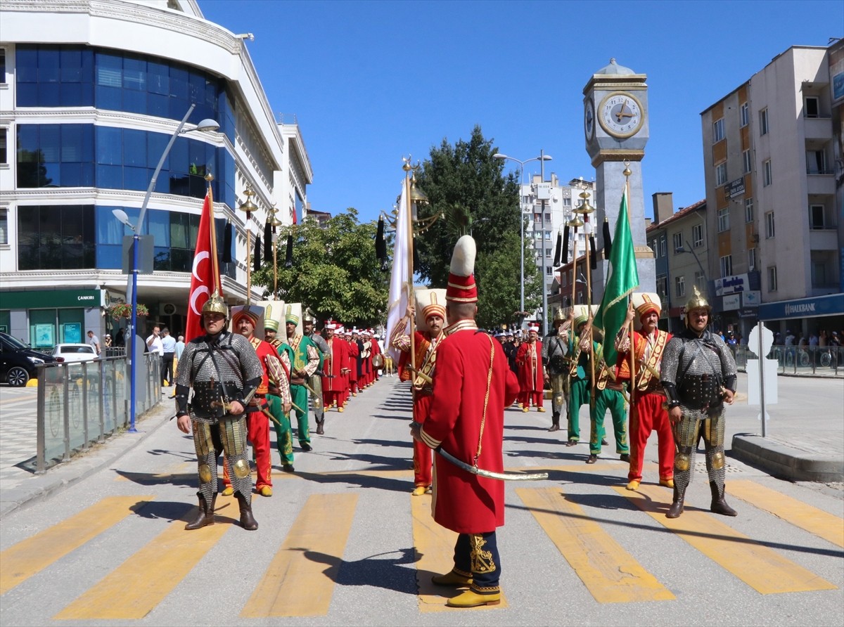 Çankırı'da düzenlenen 3. Uluslararası Tuz Festivali meşalesi düzenlenen törenle yakıldı. Çankırı...