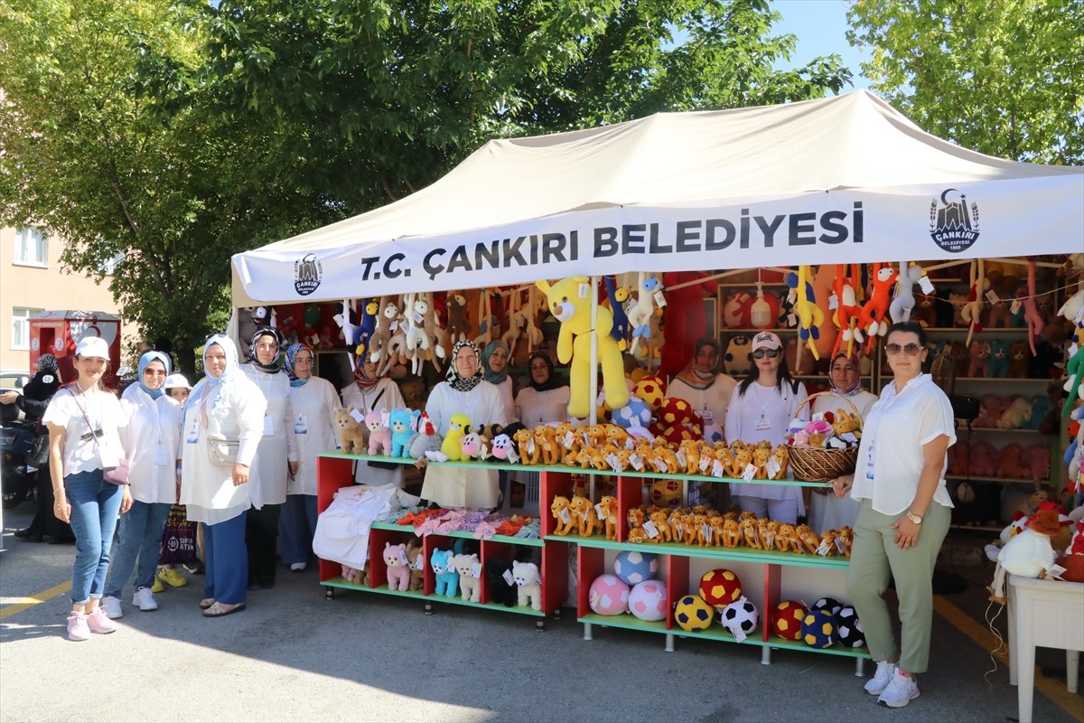 Çankırı'da düzenlenen 3. Uluslararası Tuz Festivali meşalesi düzenlenen törenle yakıldı. Çankırı...