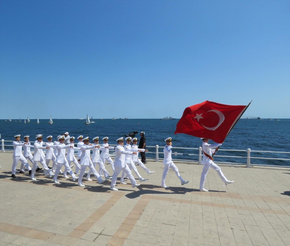 Deniz Kuvvetleri Komutanı Oramiral Ercüment Tatlıoğlu, Romanya Deniz Kuvvetleri Günü kutlamalarına...