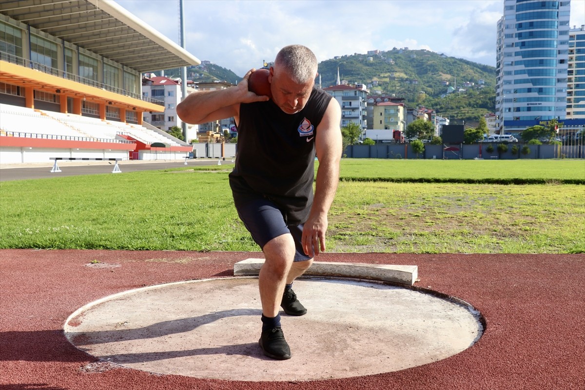 Emekliliğin ardından Trabzon Karşıyaka Spor Kulübünde gülle ve disk atma eğitimi almaya başlayan...