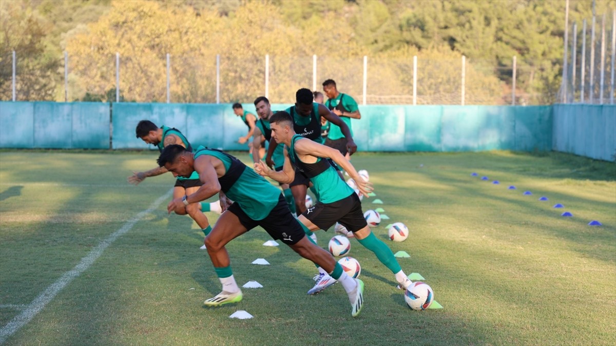 Trendyol Süper Lig'in ilk maçında evinde Gaziantep FK'ye 1-0 mağlup olan Sipay Bodrum FK, ligin 2....