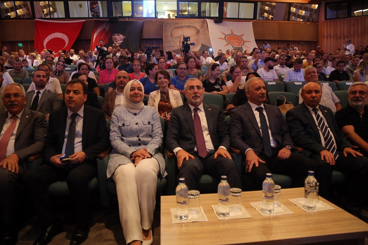 Çalışma ve Sosyal Güvenlik Bakanı Vedat Işıkhan, Muğla Sıtkı Koçman Üniversitesi 15 Temmuz...