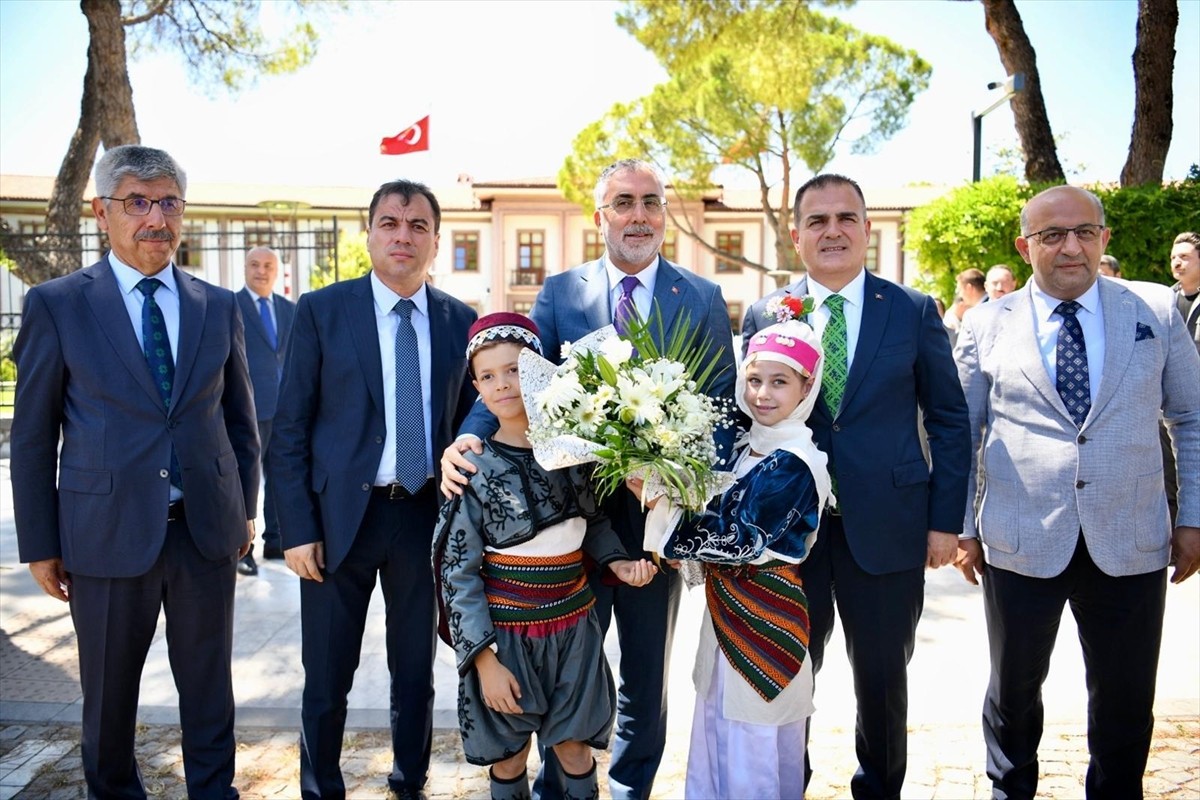 Çalışma ve Sosyal Güvenlik Bakanı Vedat Işıkhan, Muğla Sıtkı Koçman Üniversitesi 15 Temmuz...