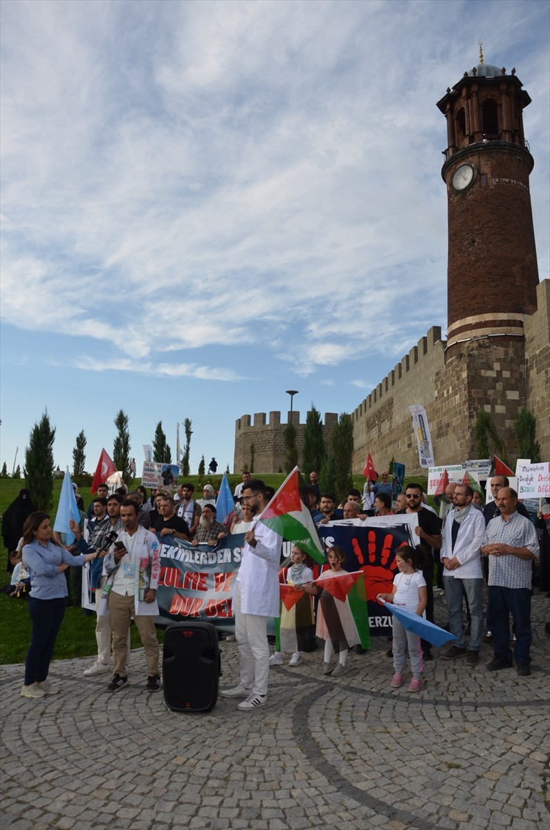 Erzurum'da görev yapan hekim ve sağlık çalışanları, İsrail'in Gazze'ye yönelik saldırılarını...