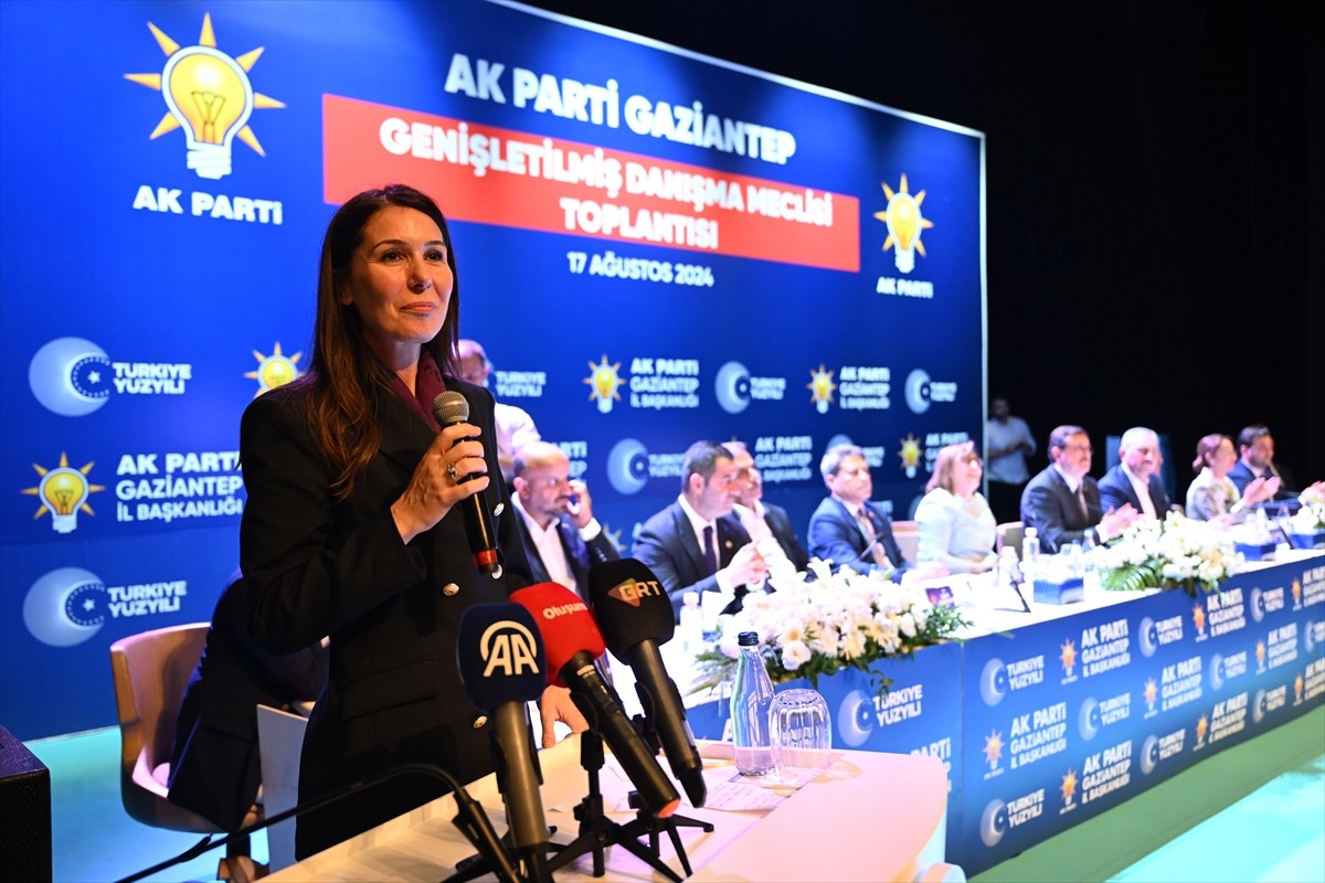 Gaziantep'te Onat Kutlar Konferans Salonu'nda "AK Parti Gaziantep Genişletilmiş İl Danışma...