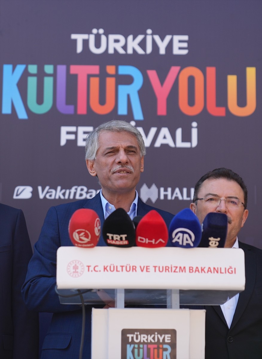 Kültür ve Turizm Bakanlığınca düzenlenen "Erzurum Kültür Yolu Festivali" başladı. Festivalin...