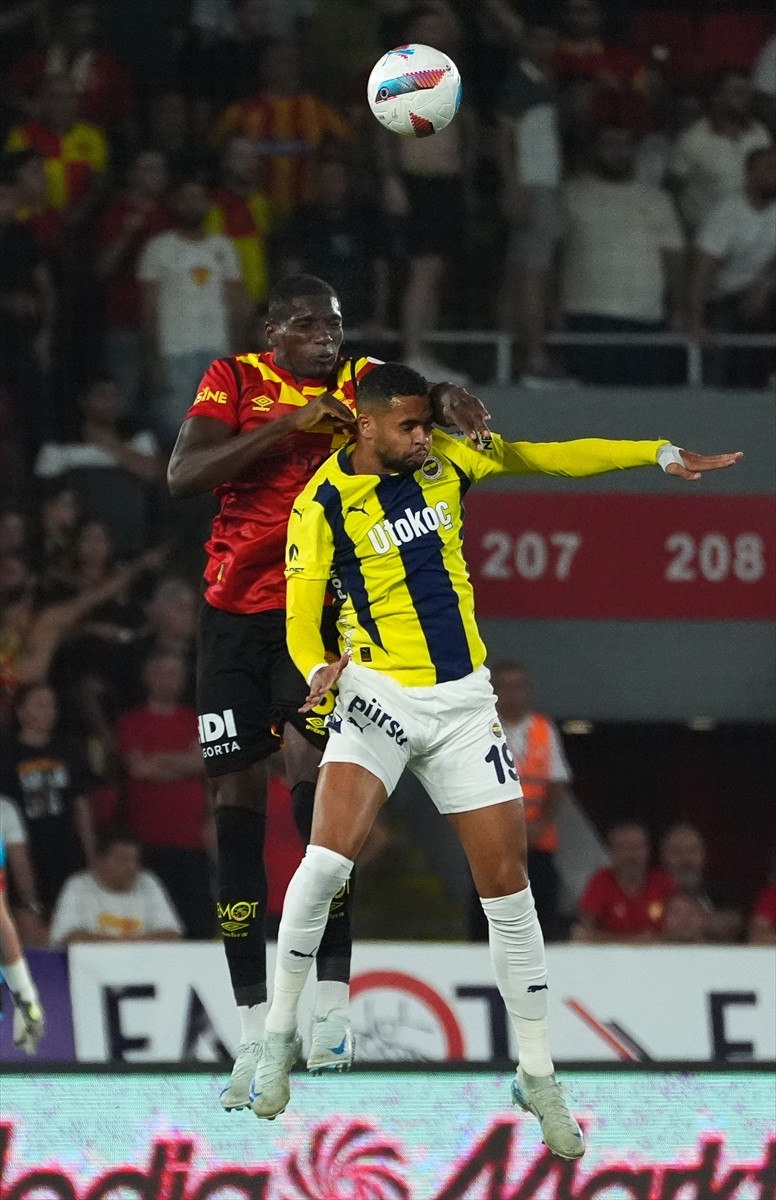 Trendyol Süper Lig’in 2. haftasında Göztepe ile Fenerbahçe, Gürsel Aksel Stadı’nda karşılaştı. Bir...