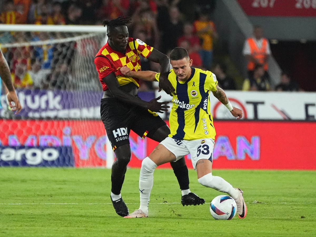 Trendyol Süper Lig’in 2. haftasında Göztepe ile Fenerbahçe, Gürsel Aksel Stadı’nda karşılaştı. Bir...