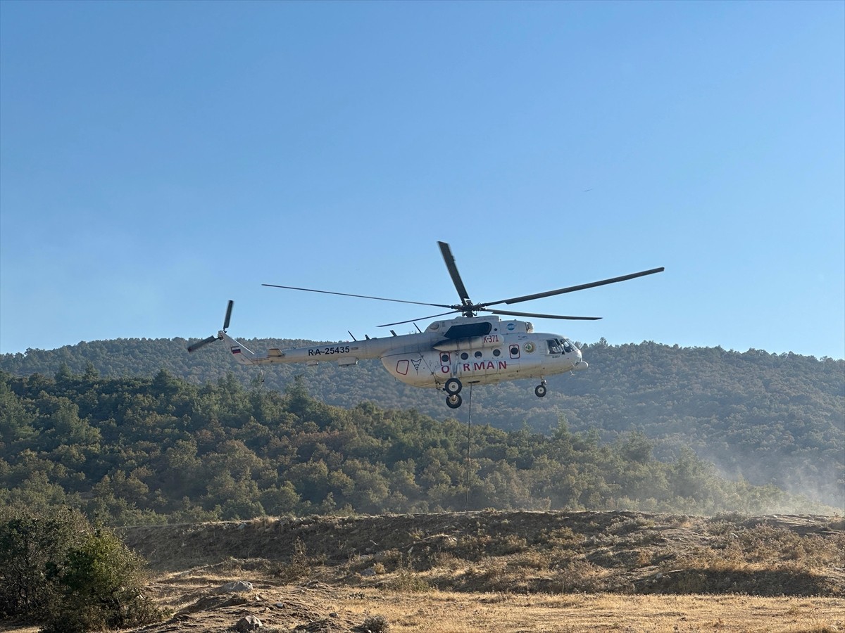 Uşak'ın Eşme ilçesindeki Dereli köyü yakınlarında otluk alanda başlayan ve ormanlık alana sıçrayan...