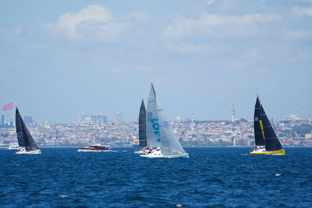 12. Türkiye Açıkdeniz Yarış Spor Kulübü (TAYK) Slam-Eker Olympos Regatta Yelken Festivali, yat...