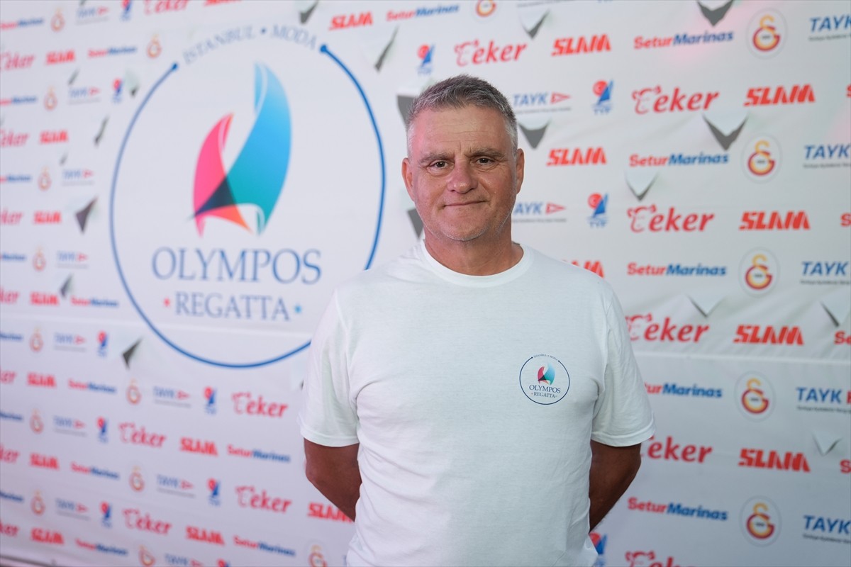 12. Türkiye Açıkdeniz Yarış Spor Kulübü (TAYK) Slam-Eker Olympos Regatta Yelken Festivali'nin ödül...