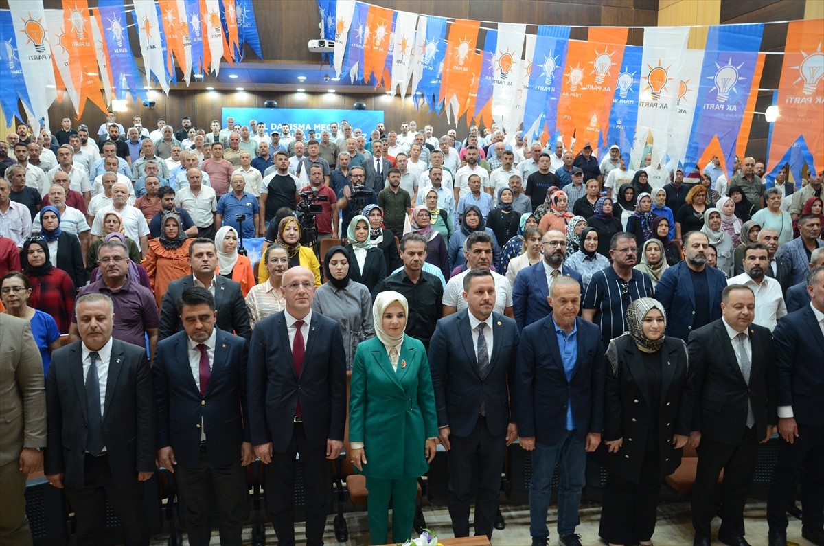 Aile ve Sosyal Hizmetler Bakanı Mahinur Özdemir Göktaş, Karaman'da AK Parti Genişletilmiş İl...