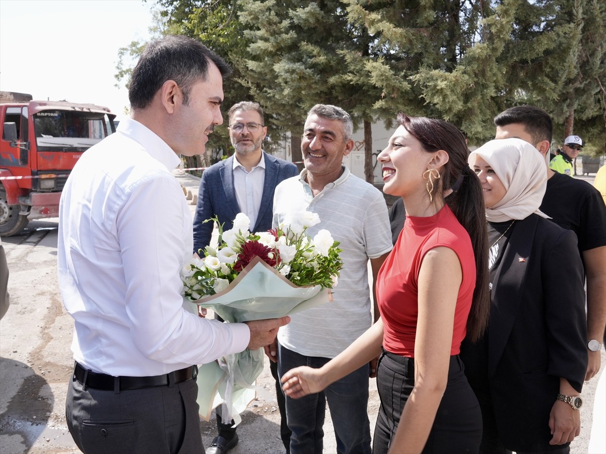 Çevre, Şehircilik ve İklim Değişikliği Bakanı Murat Kurum, depremlerden etkilenen Malatya'nın...