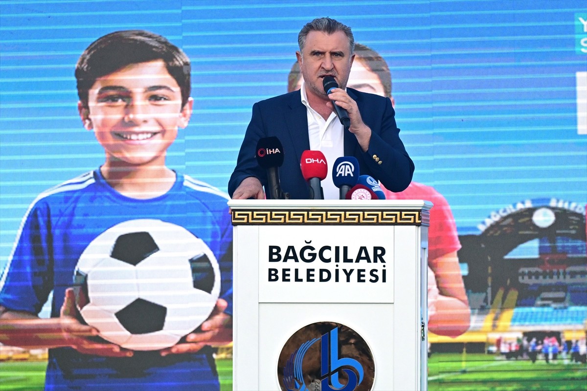 Gençlik ve Spor Bakanı Osman Aşkın Bak, Bağcılar Belediyesinin bu yıl ilk kez düzenlediği...