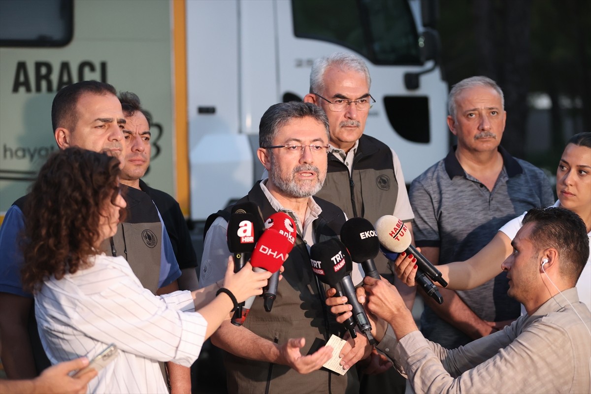 Tarım ve Orman Bakanı İbrahim Yumaklı, Muğla'da, Yatağan'ın Yava Mahallesi ile Ula ilçesinin...