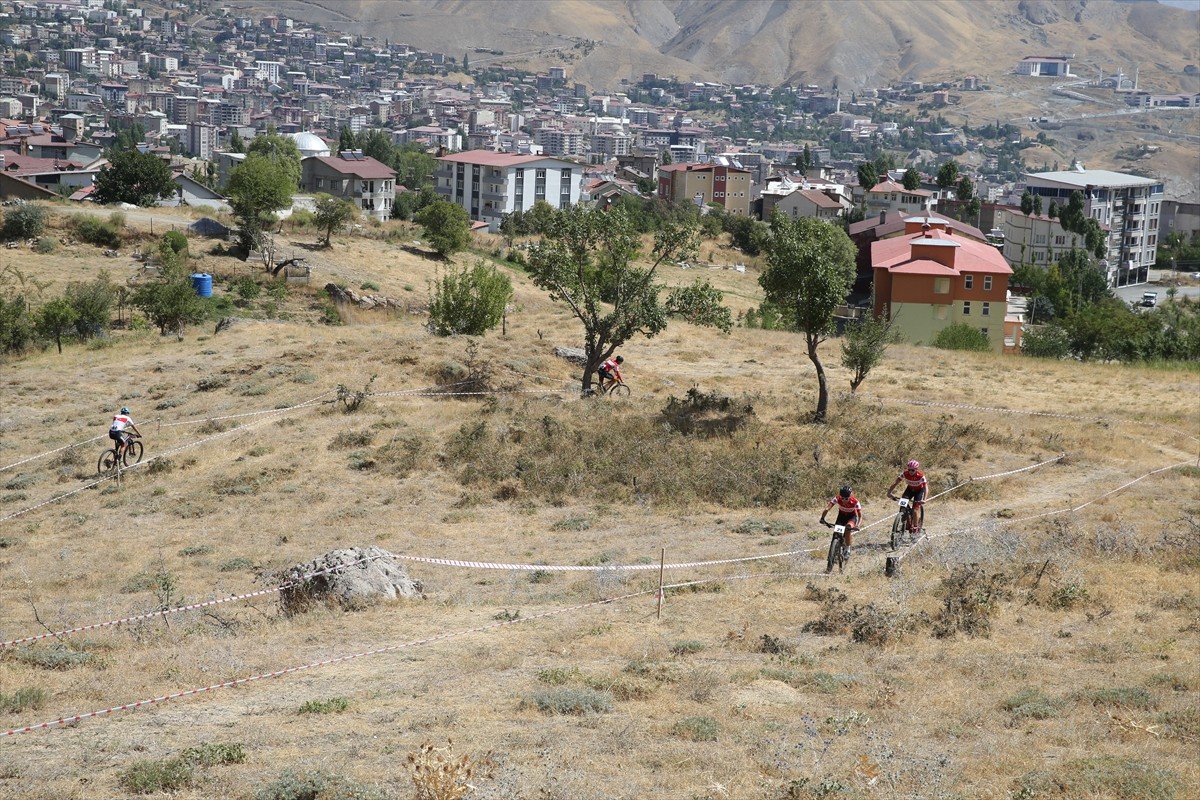 Türkiye Bisiklet Federasyonun faaliyetleri kapsamında organize edilen uluslararası "MTB Cup XCO...