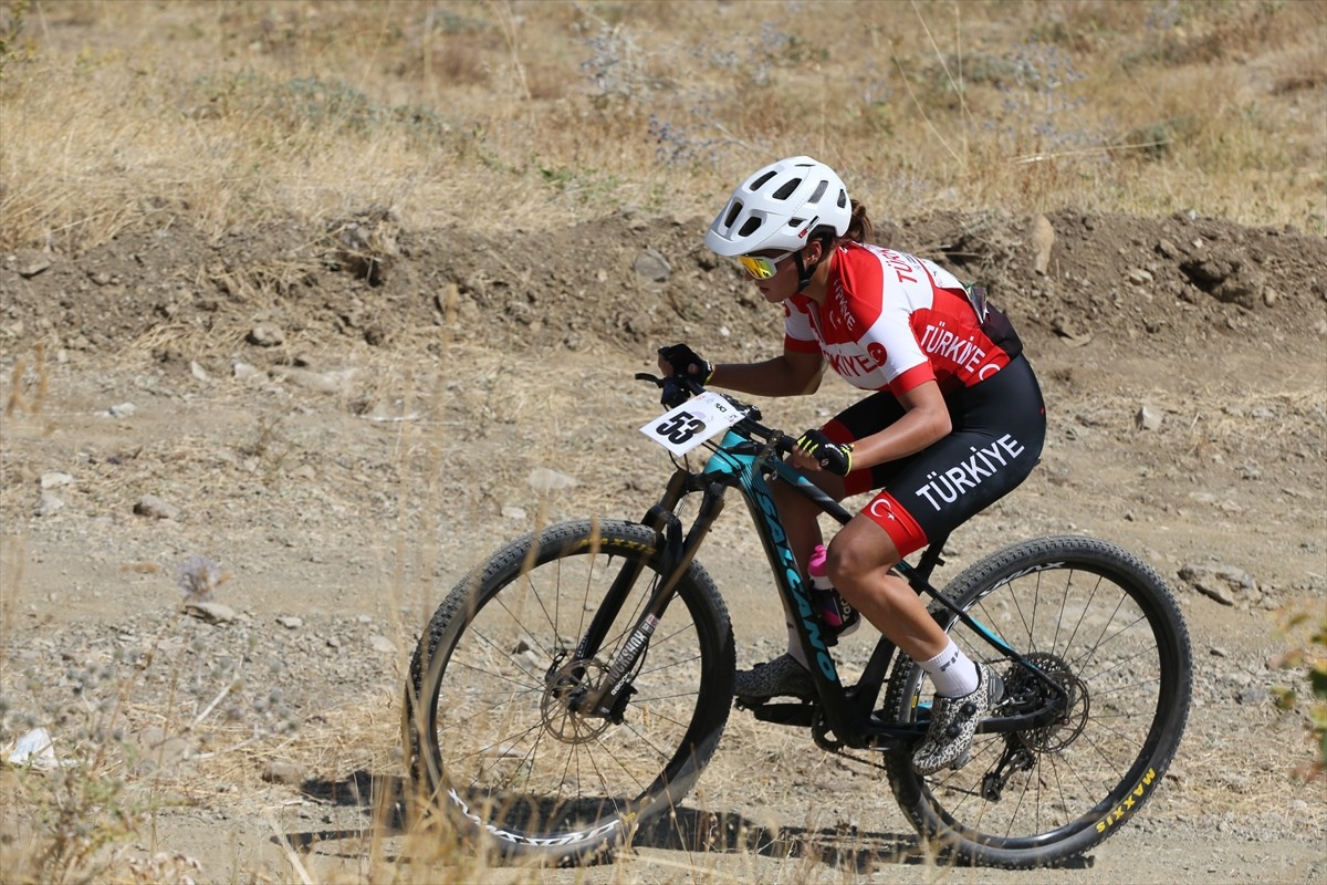 Türkiye Bisiklet Federasyonun faaliyetleri kapsamında organize edilen uluslararası "MTB Cup XCO...