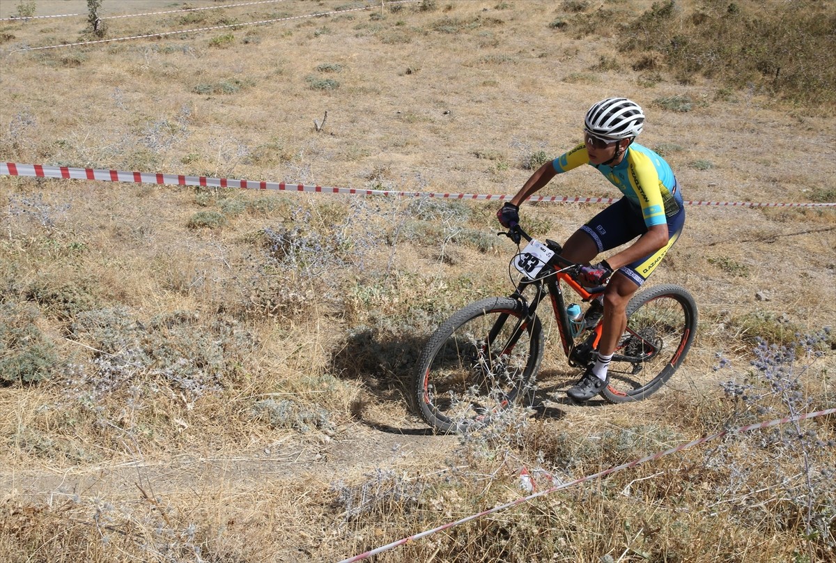 Türkiye Bisiklet Federasyonun faaliyetleri kapsamında organize edilen uluslararası "MTB Cup XCO...