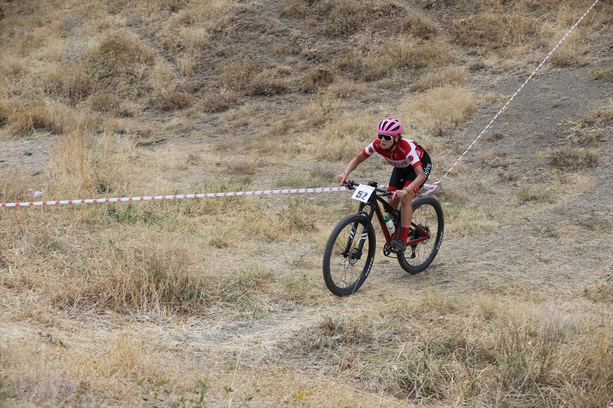 Türkiye Bisiklet Federasyonun faaliyetleri kapsamında organize edilen uluslararası "MTB Cup XCO...