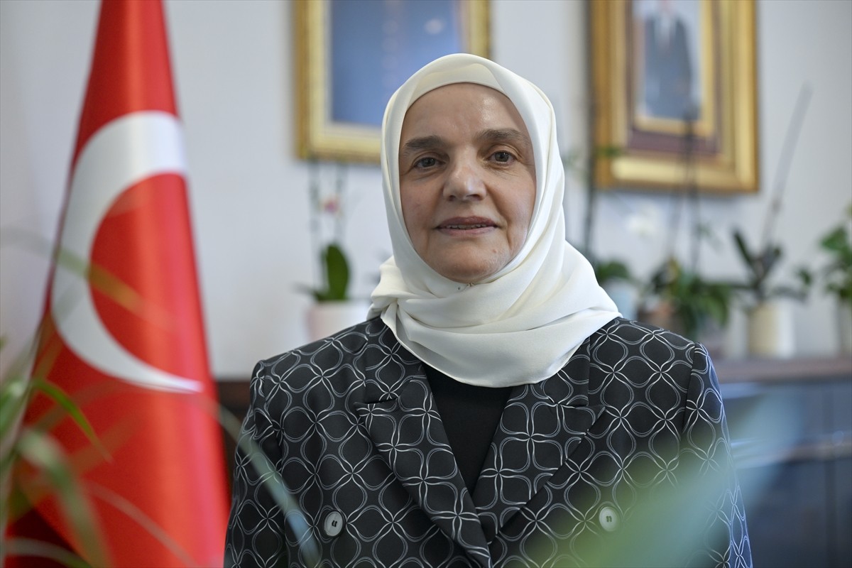 Diyanet İşleri Başkanlığınca liseye geçen hafızların ezberlerinin unutulmaması amacıyla ilk defa...