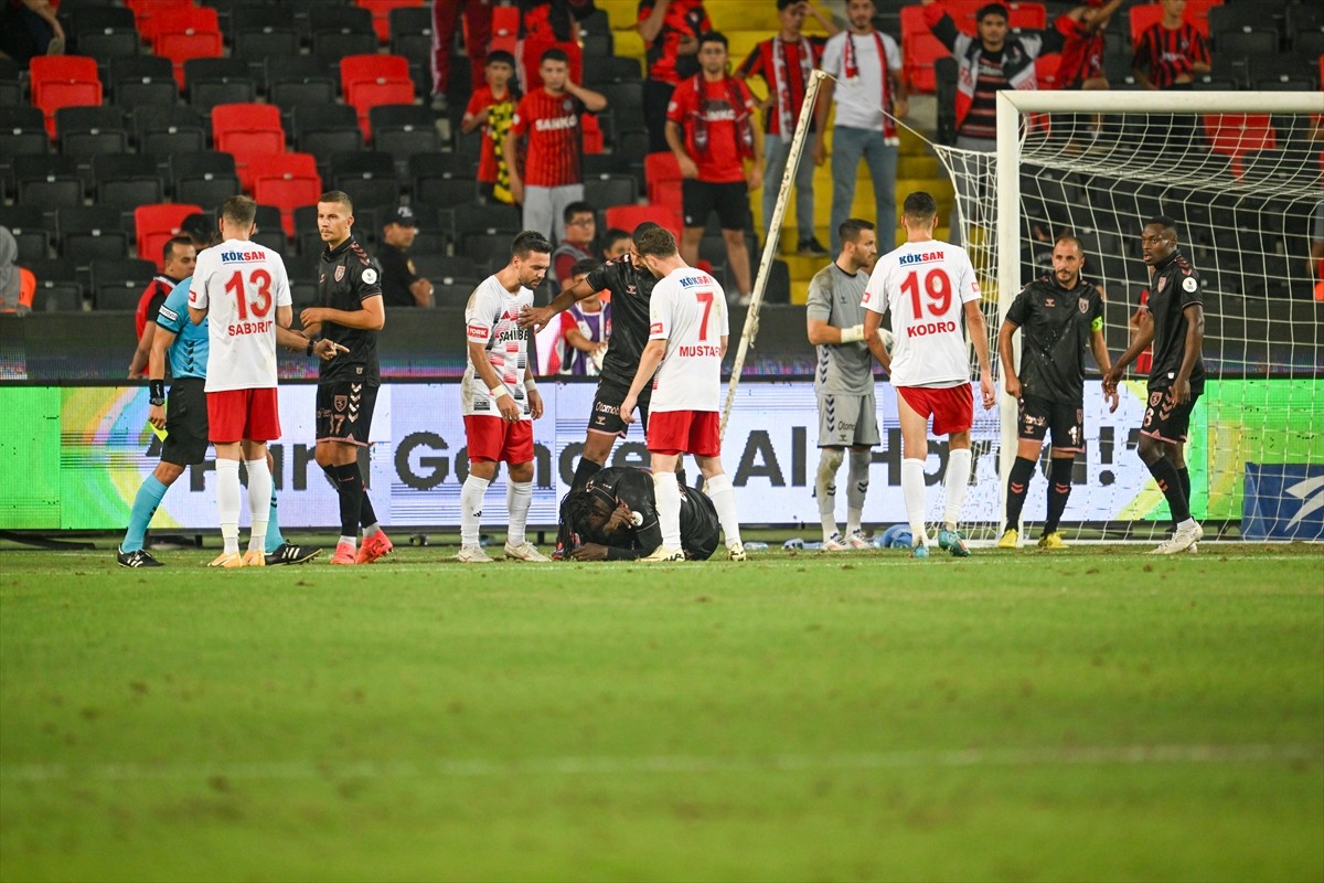 Trendyol Süper Lig’in 2. haftasında Gaziantep FK ile Samsunspor, Gaziantep Büyükşehir Stadı’nda...