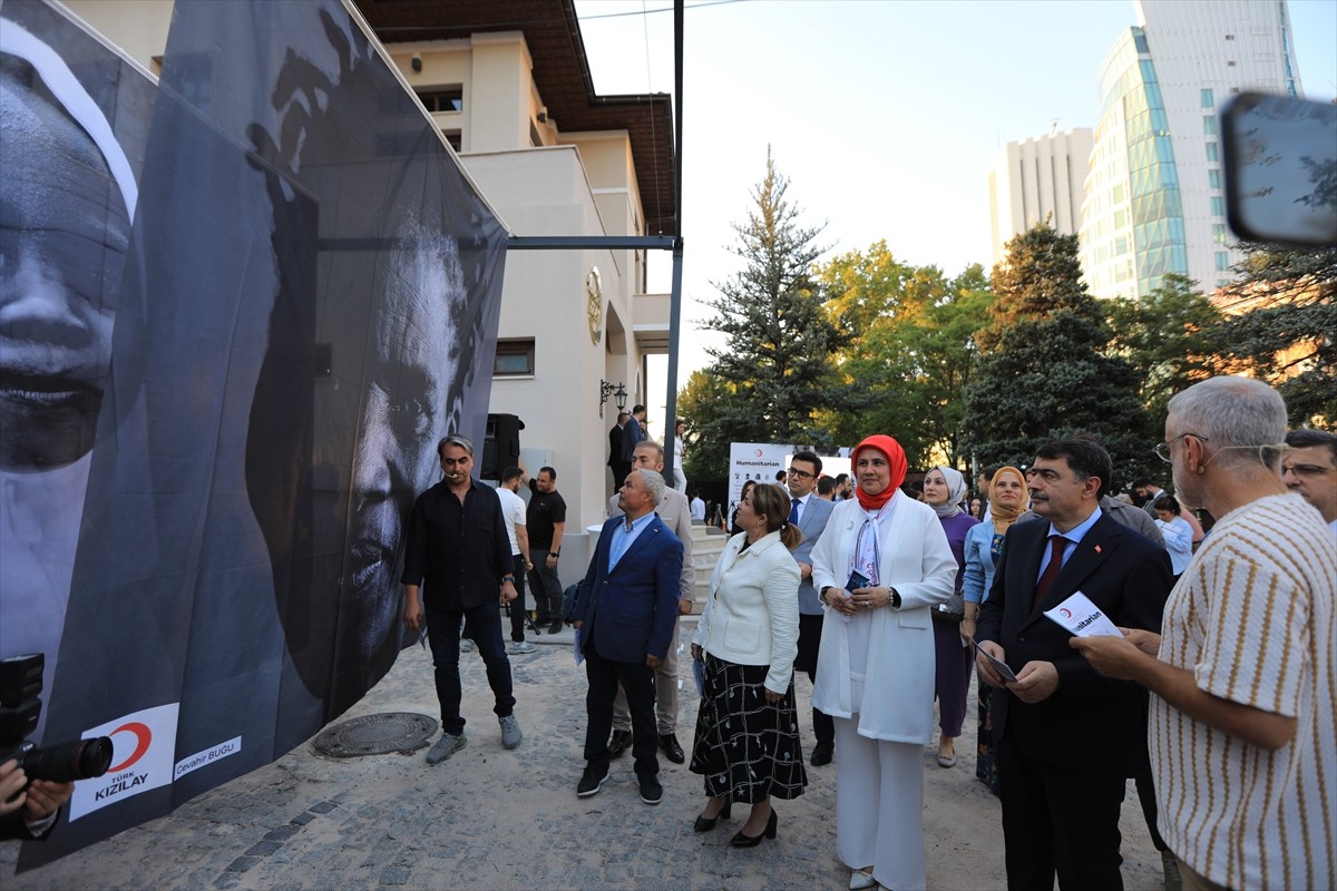 Türk Kızılay tarafından savaş ve afet bölgelerinde hizmet veren gönüllülerin korunmasına dikkati...