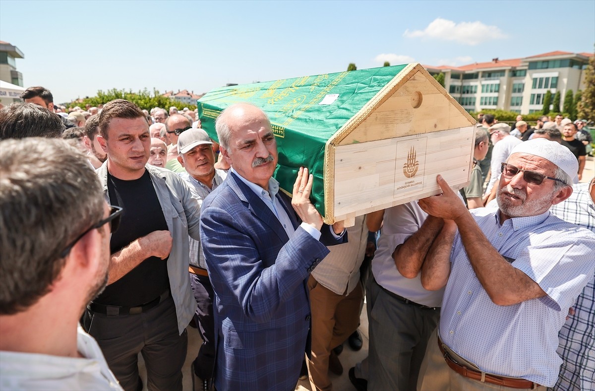 İstanbul'da tedavi gördüğü hastanede 79 yaşında hayatını kaybeden yazar ve akademisyen Prof. Dr....