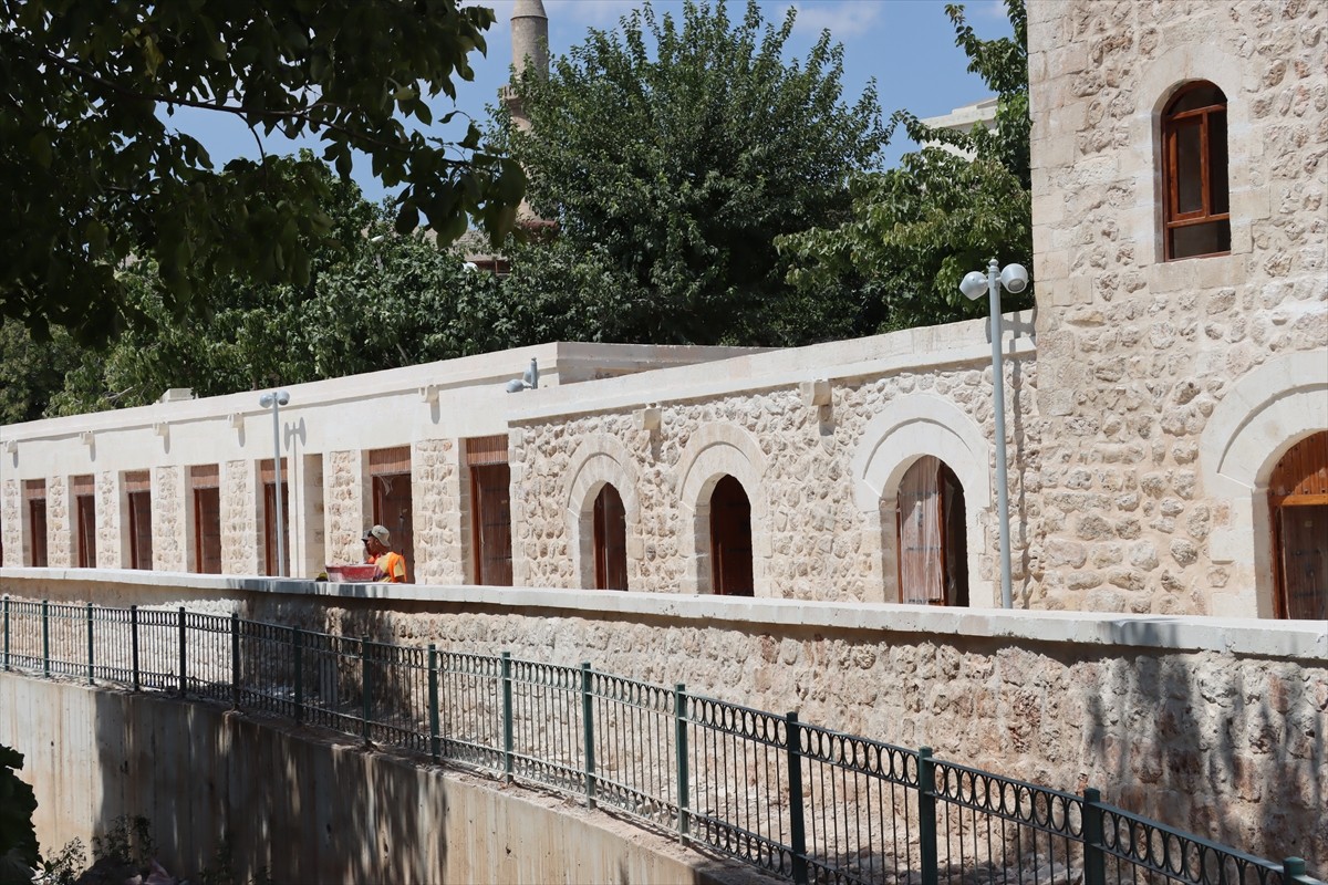 Mardin'in Dargeçit ilçesinde, 400 yıllık tarihi Süryani Çarşısı restorasyonla turizme...