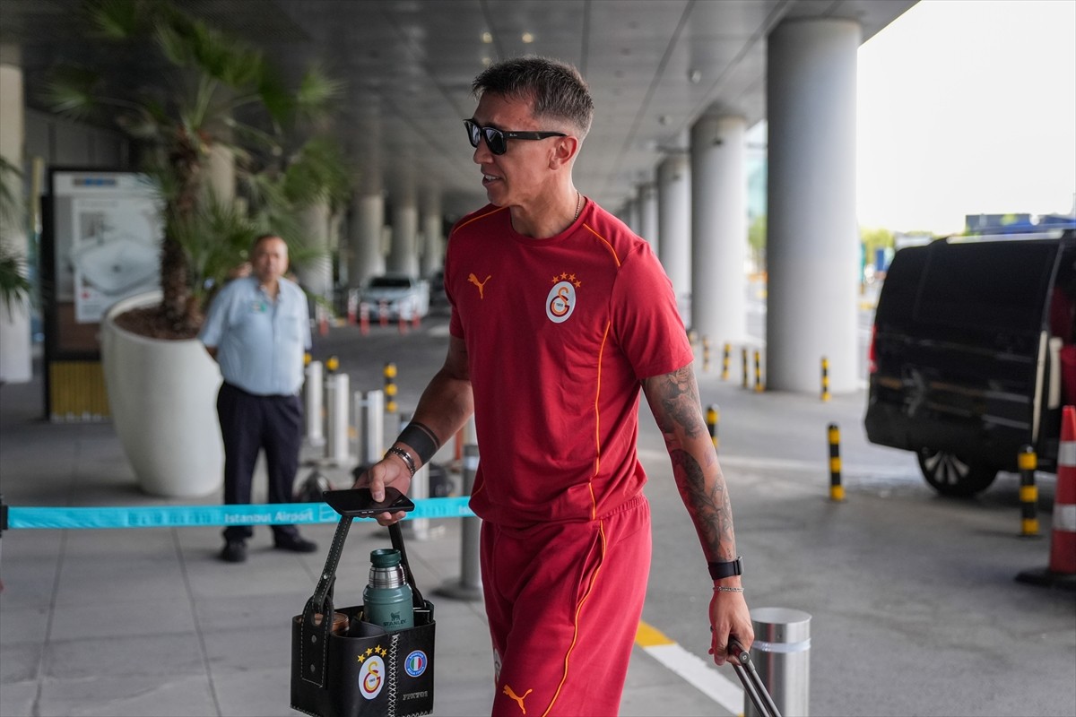 UEFA Şampiyonlar Ligi play-off turu ilk maçında yarın Young Boys ile karşılaşacak Galatasaray...