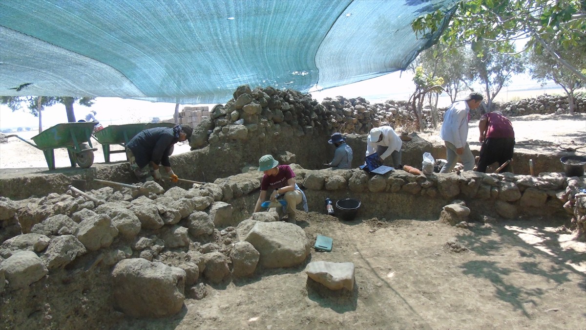 Gaziantep'in İslahiye ilçesinde, Geç Hitit döneminin başkenti olarak bilinen Zincirli Höyük'teki...