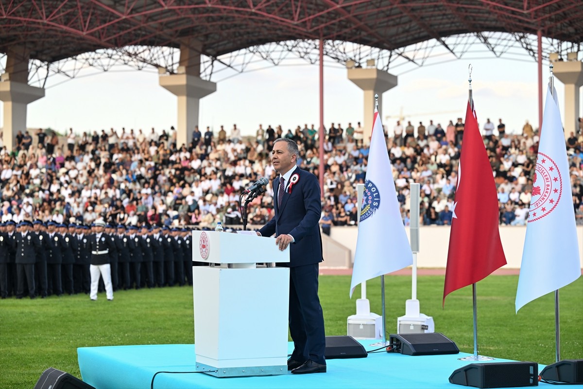 Ankara'nın Gölbaşı ilçesindeki Polis Akademisi Başkanlığı'nda, 30'uncu Dönem Polis Meslek Eğitim...