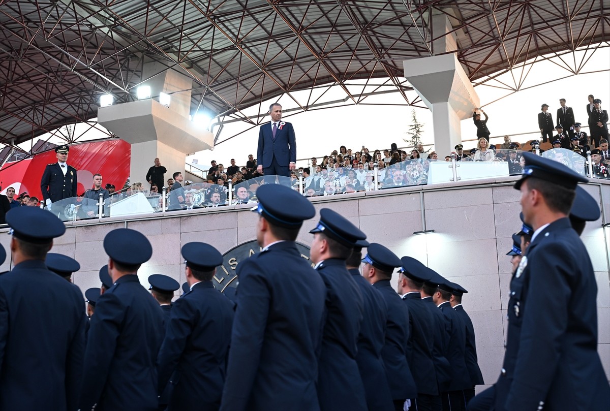 Ankara'nın Gölbaşı ilçesindeki Polis Akademisi Başkanlığı'nda, 30'uncu Dönem Polis Meslek Eğitim...