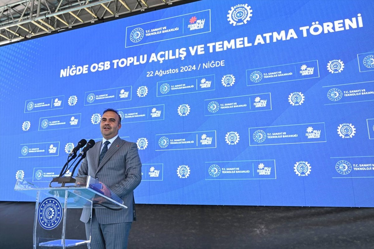 Sanayi ve Teknoloji Bakanı Mehmet Fatih Kacır, Niğde OSB'de düzenlenen Toplu Açılış ve Temel Atma...