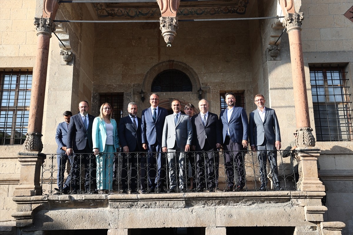 Sanayi ve Teknoloji Bakanı Mehmet Fatih Kacır (ortada), Nevşehir'de ziyaret ve incelemelerde...