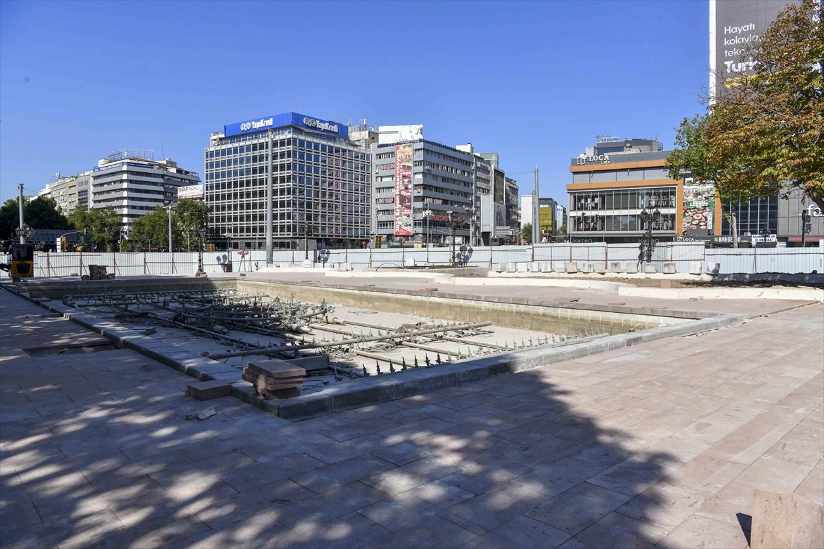 Cumhuriyet tarihinin Ankara'daki ilk parkı olan Güvenpark'ta Ankara Büyükşehir Belediyesinin...