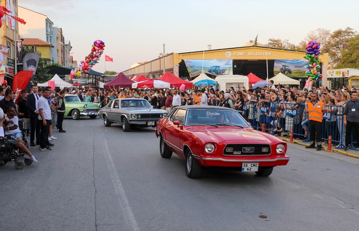 Uşak'ta, Eşme 26. Uluslararası Turistik Kilim, Kültür ve Sanat Festivali açılış töreniyle başladı....