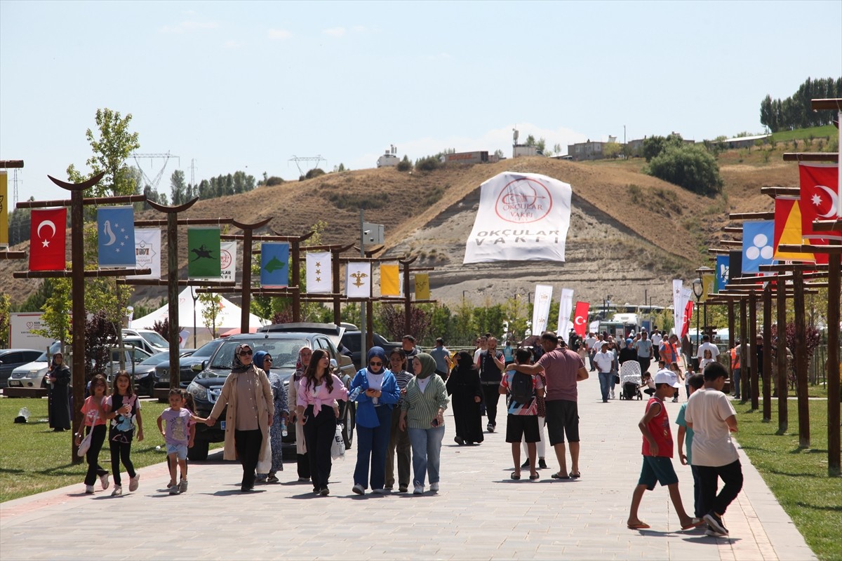 Bitlis'in Ahlat ilçesinde, Malazgirt Zaferi'nin 953. yıl dönümü kapsamında düzenlenen etkinlikler...