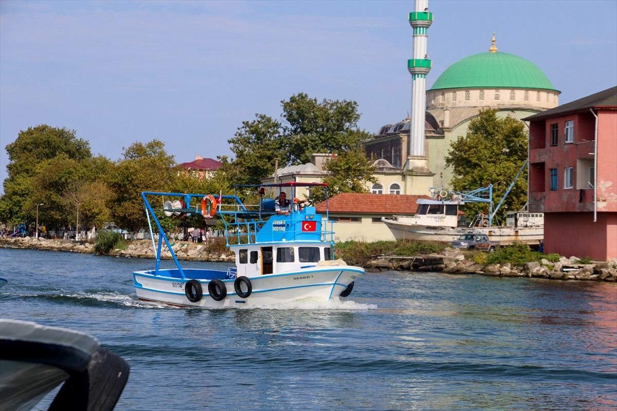 Sakarya'nın Kocaali ilçesinde 1 Eylül'de "vira bismillah" demeyi bekleyen balıkçılar, palamutta...