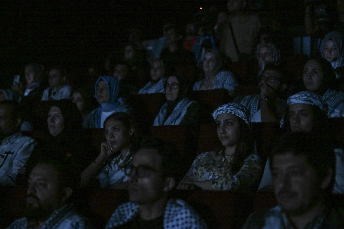 Yahudi yerleşimcilerin Batı Şeria'da Filistinlilere karşı gerçekleştirdikleri vahşeti anlatan...