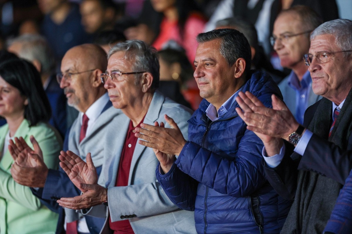 CHP Genel Başkanı Özgür Özel ve İYİ Parti Genel Başkanı Müsavat Dervişoğlu, Türkiye Geleneksel...