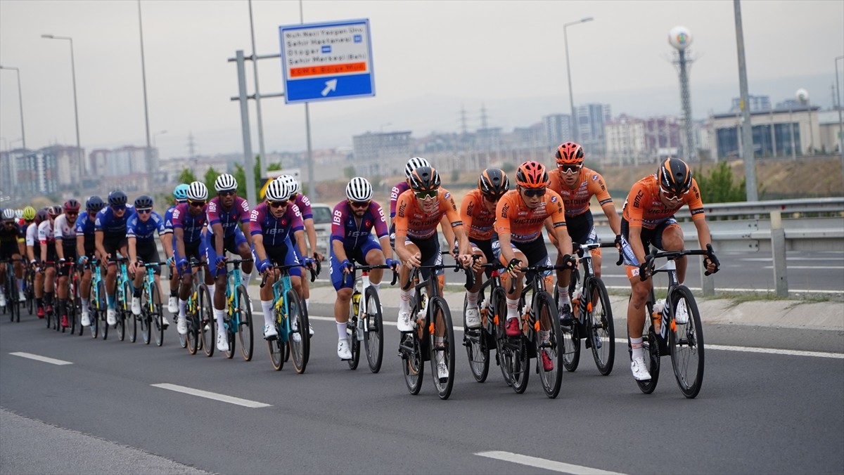 Erciyes Uluslararası Yol ve Dağ Bisikleti Yarışları, Grand Prix Kaisareia etabıyla...