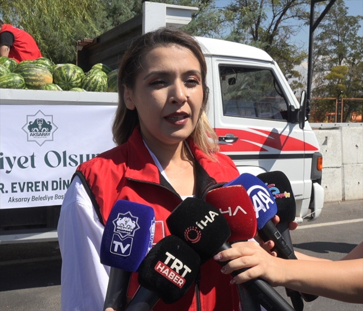 Aksaray Belediyesi, hem üreticilere destek olmak hem de Aksaray karpuzunun tanıtımını yapmak...