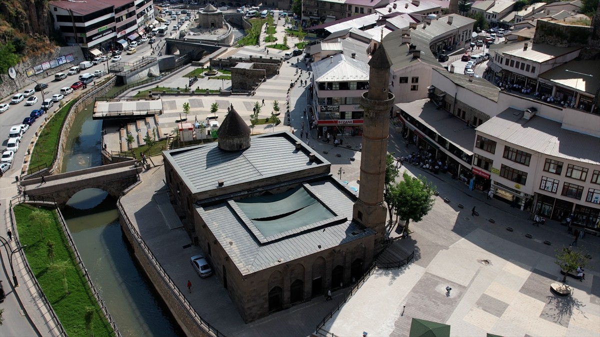 Çevre, Şehircilik ve İklim Değişikliği Bakanlığı, "Bitlis Tarihi Kent Merkezi Kentsel Yenileme ve...