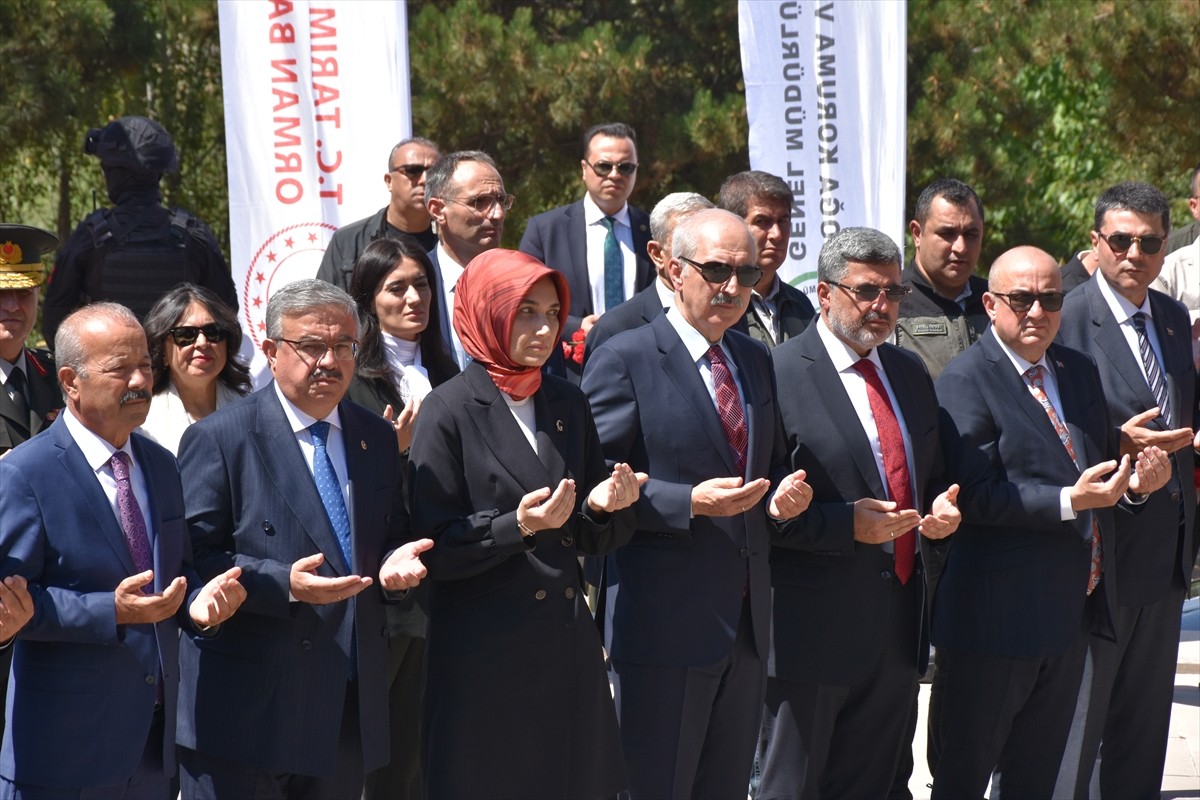 TBMM Başkanı Numan Kurtulmuş, Zafer Haftası kutlamaları dolayısıyla bulunduğu Afyonkarahisar'da...