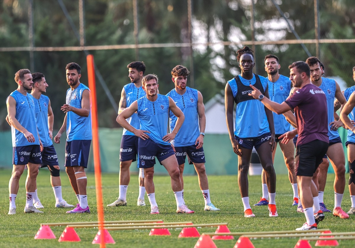 Trabzonspor, UEFA Konferans Ligi play-off turu rövanşında sahasında İsviçre'nin St. Gallen...