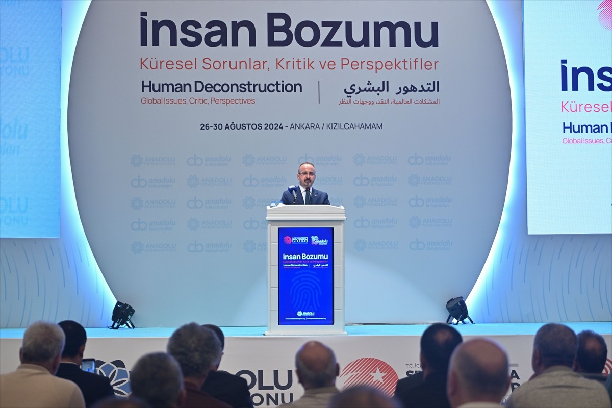 Anadolu Federasyonu tarafından Kızılcahamam'daki bir otelde dün başlayan ve "insan bozumu"...