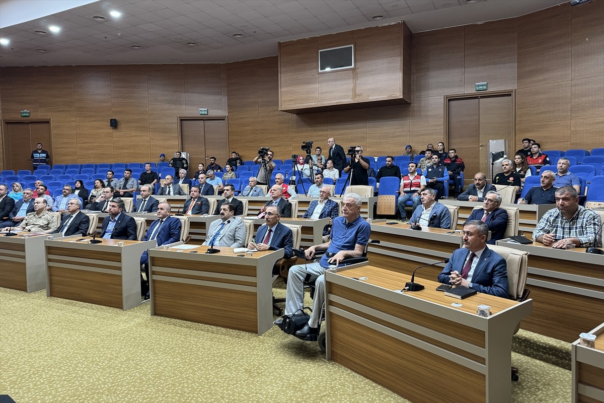 Elazığ'da Vali Numan Hatipoğlu başkanlığında, İl Özel İdaresi'nde "Huzur, Asayiş ve Güvenlik...