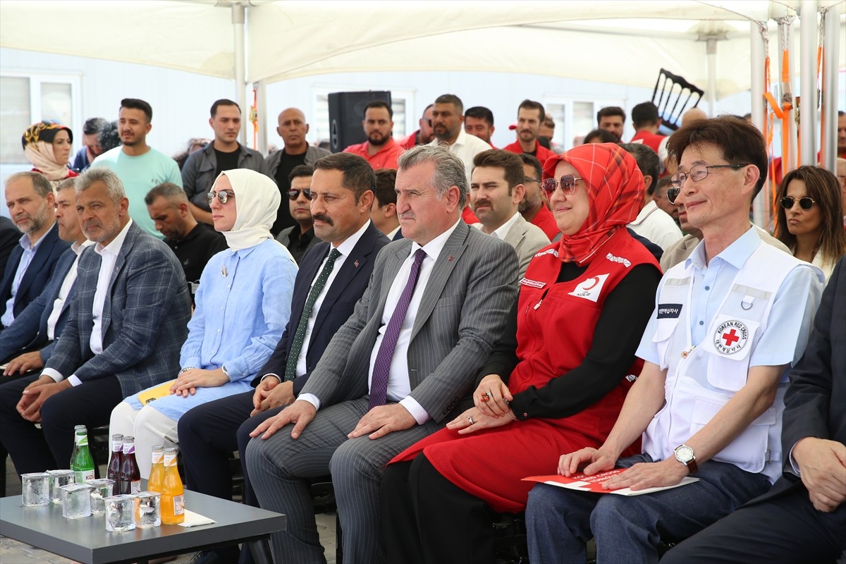 Türk Kızılay ve Kore Kızılhaçı ortaklığında kurulan Hatay Toplumsal Hizmet Merkezinin açılışı...