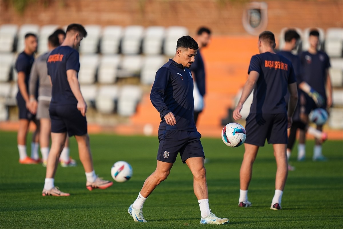 UEFA Konferans Ligi'nin play-off rövanş maçında yarın İrlanda'nın St. Patrick's Athletic takımını...